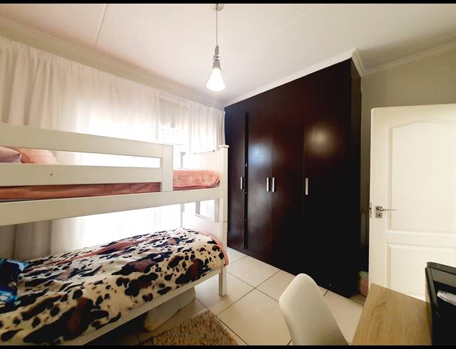 3 BEDROOM APARTMENT RENTED IN FOURWAYS